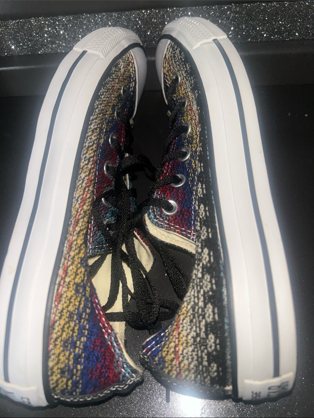 Converse Multicolor Knit Low-Top Sneakers with Black Trim. Men’s 8; Women’s 10 - Picture 6 of 7